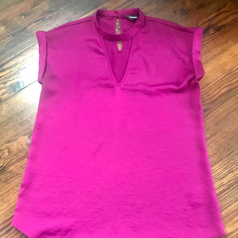 DONATED Express shirt sleeved blouse